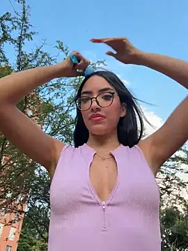 lissafeniix  online show from 11-22-25, 10:31