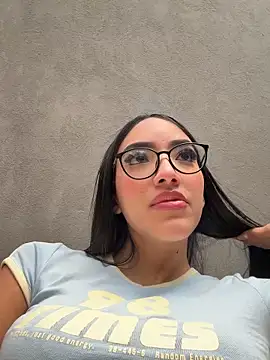 lissafeniix  online show from 03-29-26, 05:24