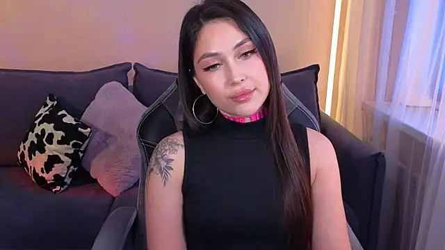 CarolineGuthrie online show from 06-07-26, 04:00