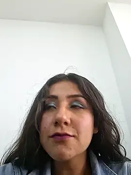 CAROLINE  07 online show from 12-05-25, 02:14