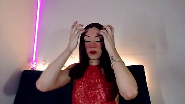 Snapshot of Megan_Gil_ chatting on 07-23-26, 12:46 Megan Gil online show from 07-23-26, 12:46