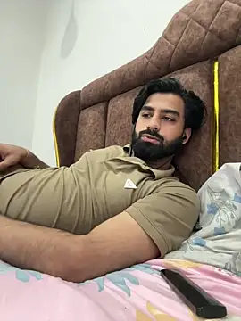 hottestboy03 online show from 10-06-25, 07:50