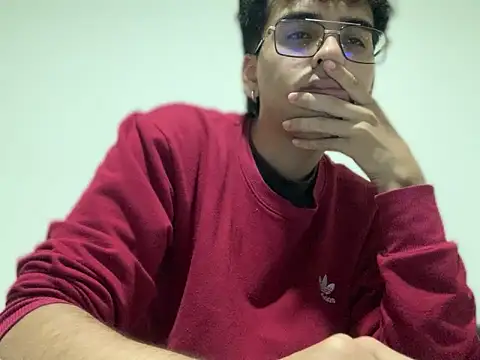 Snapshot of AxelAndJeremy chatting on 10-03-25, 04:31 AxelAndJeremy online show from 10-03-25, 04:31