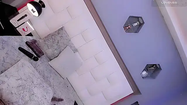 Ariia-janee online show from 05-30-26, 04:31