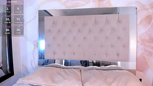 Luna Tylor online show from 03-11-26, 04:07