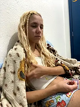 Bruna551 online show from 11-06-25, 03:18