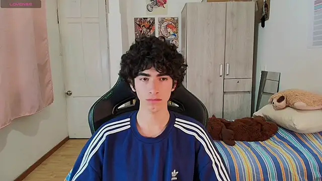 Nude Boy18 online show from 04-04-26, 05:27