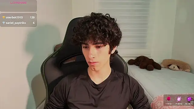 Snapshot of Nude_Boy18 chatting on 06-23-26, 04:10 Nude Boy18 online show from 06-23-26, 04:10