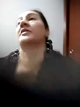 Snapshot of Aisha_manzur chatting on 11-26-25, 07:15 Aisha manzur online show from 11-26-25, 07:15