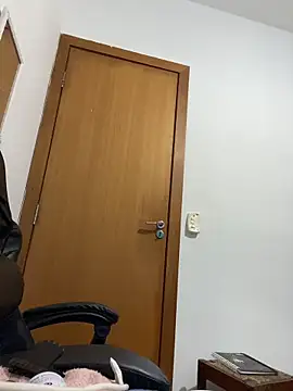 Snapshot of lucioliveira chatting on 05-14-26, 12:39 lucioliveira online show from 05-14-26, 12:39
