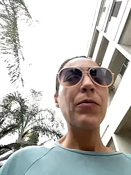 Snapshot of lucioliveira chatting on 05-14-26, 12:45 lucioliveira online show from 05-14-26, 12:45