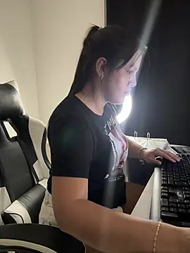 Snapshot of lunita_sweet5 chatting on 07-16-26, 12:38 lunita sweet5 online show from 07-16-26, 12:38