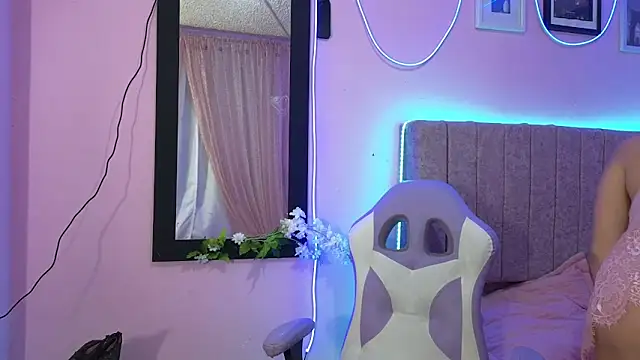 MiSofialeal online show from 09-23-25, 07:39