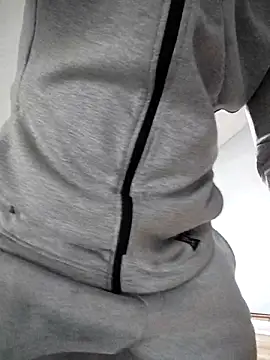 Snapshot of Amberdual chatting on 05-13-26, 06:11 Amberdual online show from 05-13-26, 06:11