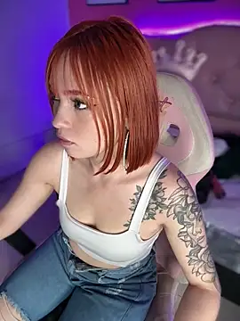 Alysson LS online show from 09-17-25, 03:41