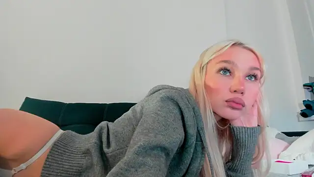 cuteleraay online show from 09-20-25, 08:21