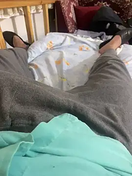 Snapshot of Darbelimatkap38 chatting on 10-28-25, 04:20 Darbelimatkap38 online show from 10-28-25, 04:20