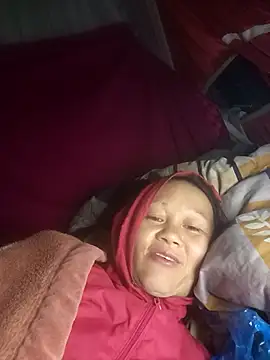 Snapshot of MaiHoa69 chatting on 12-16-25, 12:04 MaiHoa69 online show from 12-16-25, 12:04