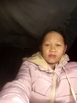 Snapshot of MaiHoa69 chatting on 12-17-25, 12:16 MaiHoa69 online show from 12-17-25, 12:16