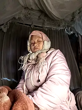 Snapshot of MaiHoa69 chatting on 12-22-25, 01:02 MaiHoa69 online show from 12-22-25, 01:02