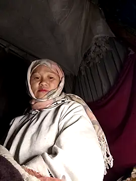 Snapshot of MaiHoa69 chatting on 01-06-26, 10:30 MaiHoa69 online show from 01-06-26, 10:30