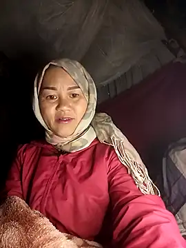 Snapshot of MaiHoa69 chatting on 01-11-26, 12:37 MaiHoa69 online show from 01-11-26, 12:37