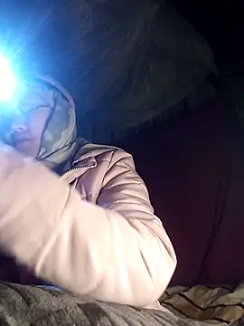 Snapshot of MaiHoa69 chatting on 02-12-26, 05:30 MaiHoa69 online show from 02-12-26, 05:30