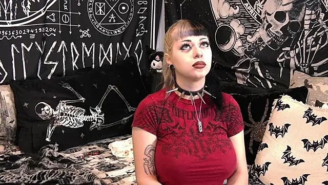 Paige Turner online show from 05-01-26, 04:33