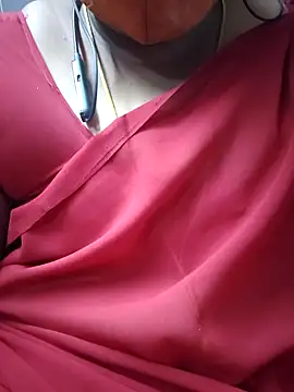 Snapshot of TAMIL_ELAKKIYA chatting on 01-09-26, 05:26 TAMIL ELAKKIYA online show from 01-09-26, 05:26