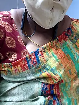 Snapshot of TAMIL_ELAKKIYA chatting on 02-07-26, 06:22 TAMIL ELAKKIYA online show from 02-07-26, 06:22