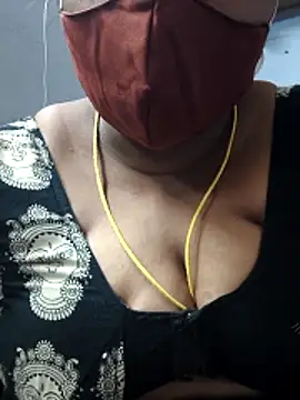 Snapshot of TAMIL_ELAKKIYA chatting on 03-01-26, 06:37 TAMIL ELAKKIYA online show from 03-01-26, 06:37