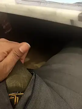 hotboy43339 online show from 12-19-25, 02:51