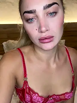 Snapshot of auriangel chatting on 09-19-25, 01:40 auriangel online show from 09-19-25, 01:40