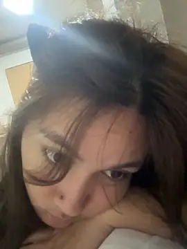 LanySylvia online show from 10-12-25, 03:22