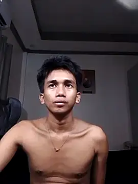 charlie0728 online show from 10-28-25, 04:27