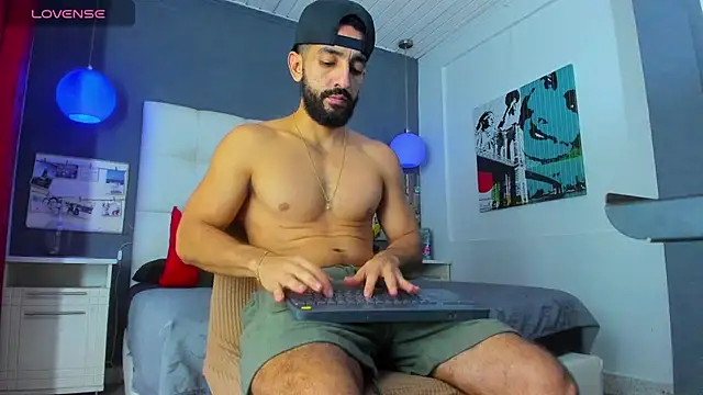 Yiyo10  online show from 02-15-26, 04:42