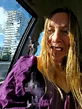 Snapshot of DutchButterfly chatting on 03-29-26, 09:09 DutchButterfly online show from 03-29-26, 09:09