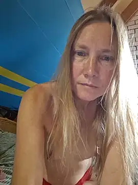 Snapshot of DutchButterfly chatting on 05-27-26, 10:01 DutchButterfly online show from 05-27-26, 10:01
