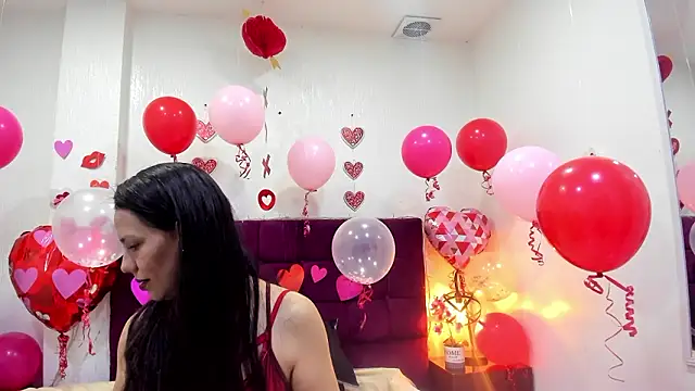 Snapshot of MashaPiink chatting on 02-13-26, 01:07 MashaPiink online show from 02-13-26, 01:07