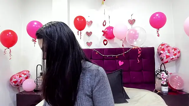 Snapshot of MashaPiink chatting on 02-16-26, 12:45 MashaPiink online show from 02-16-26, 12:45