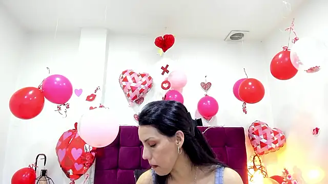 Snapshot of MashaPiink chatting on 02-18-26, 12:34 MashaPiink online show from 02-18-26, 12:34