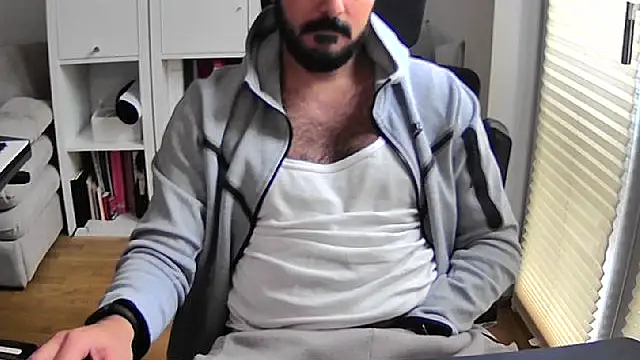 Snapshot of Velvetvoyager69 chatting on 10-26-25, 11:38 Velvetvoyager69 online show from 10-26-25, 11:38