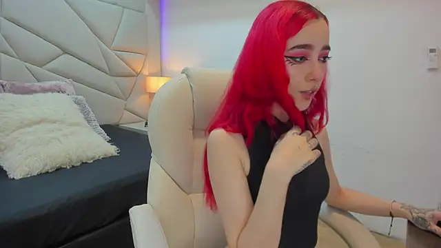 Snapshot of persefone_333 chatting on 09-17-25, 07:48 persefone 333 online show from 09-17-25, 07:48