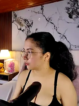 LunaRosse  online show from 04-15-26, 11:50