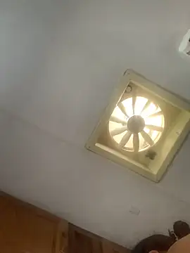 shakeweight online show from 10-09-25, 04:05