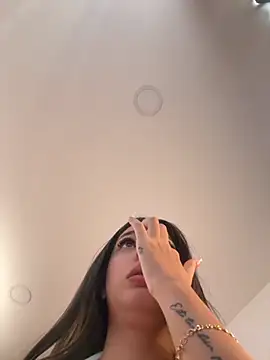 Mavii  online show from 11-20-25, 04:51