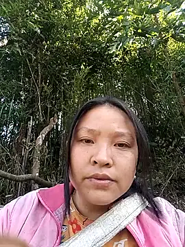 MuiNay online show from 11-25-25, 04:01