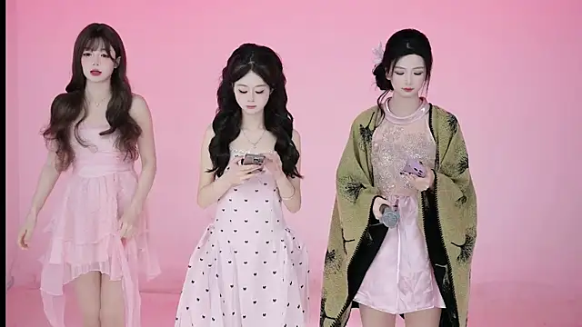 Hot-dance520 online show from 11-18-25, 02:17