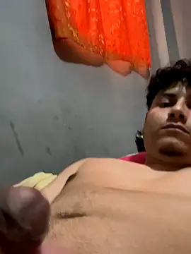 Snapshot of Aaron--GG chatting on 10-20-25, 08:42 Aaron--GG online show from 10-20-25, 08:42