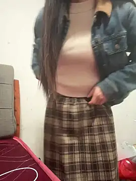 crhong666 online show from 04-05-26, 12:41